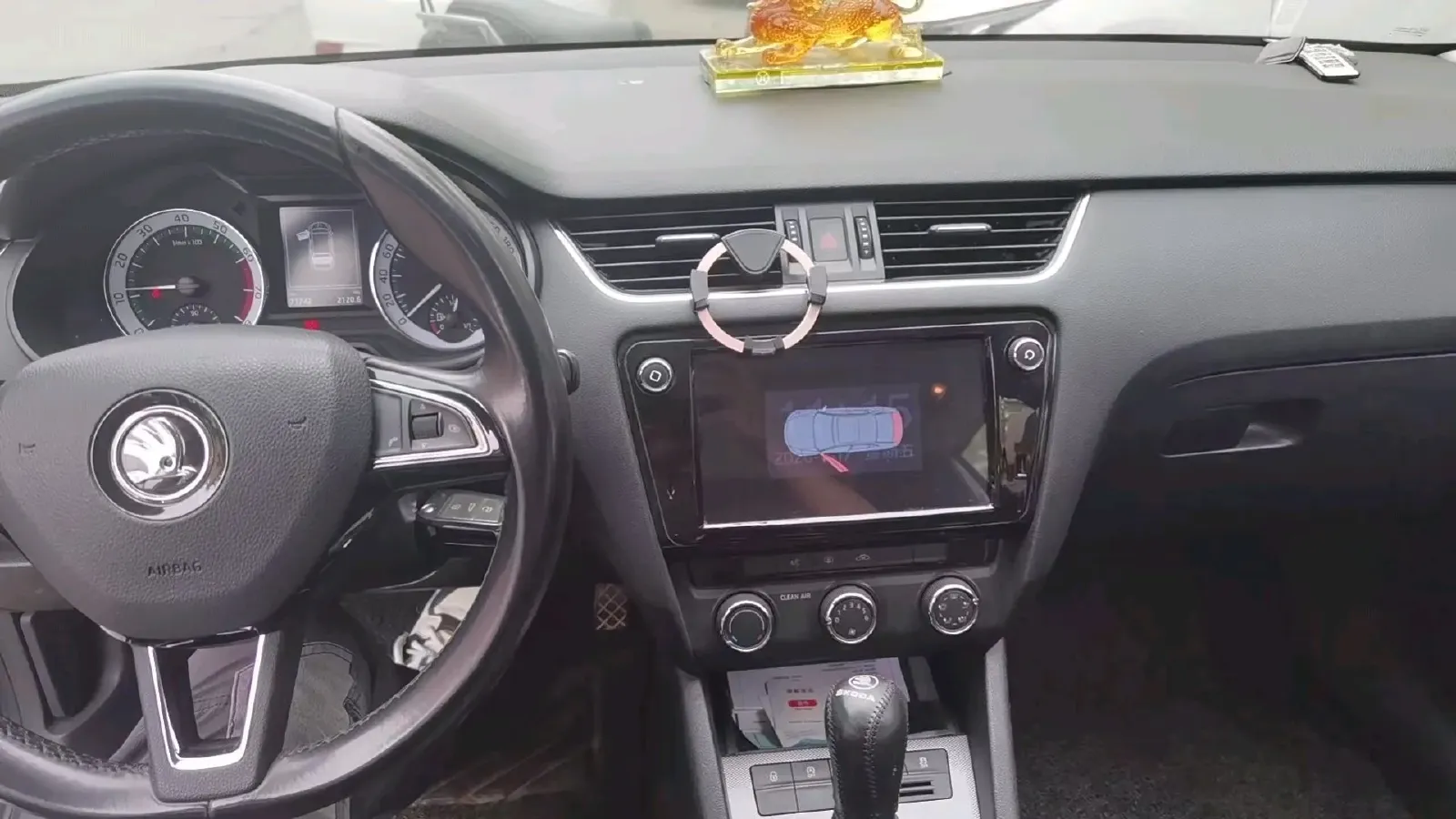 2018 Skoda Octavia 1.2T 116HP L4 7DCT,autocango,china used car exporter,china ev exporter,chinese used car exporter,chinese used ev exporter