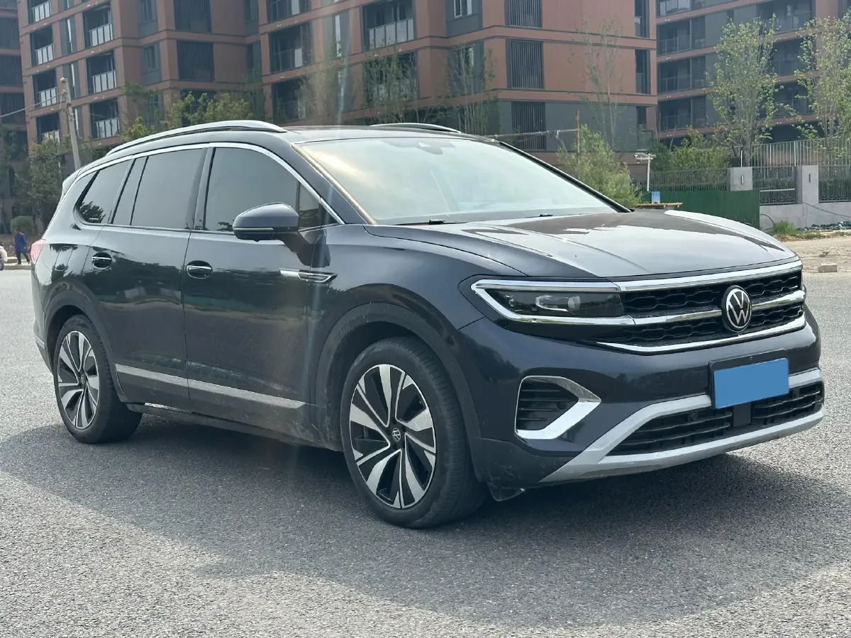 2023 Volkswagen Talagon 2.0T 220HP L4 7DCT,autocango,china used car exporter,china ev exporter,chinese used car exporter,chinese used ev exporter