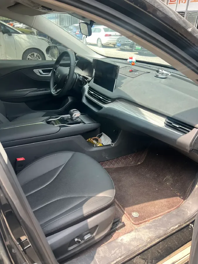 2024 HongQi E-QM5 BEV 60KWH,autocango,china used car exporter,china ev exporter,chinese used car exporter,chinese used ev exporter