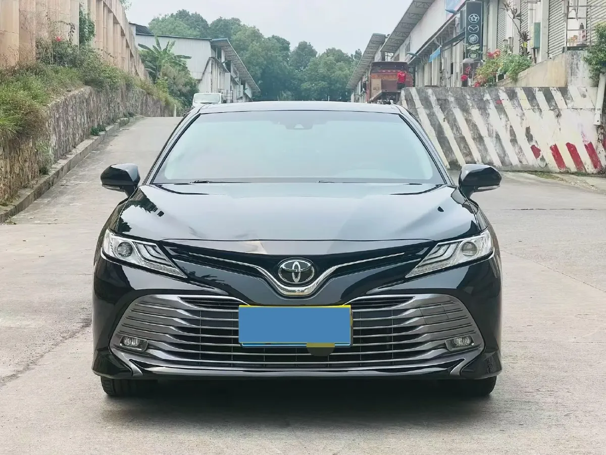 2021 Toyota Camry 2.5L 209HP L4 8AT,autocango,china used car exporter,china ev exporter,chinese used car exporter,chinese used ev exporter