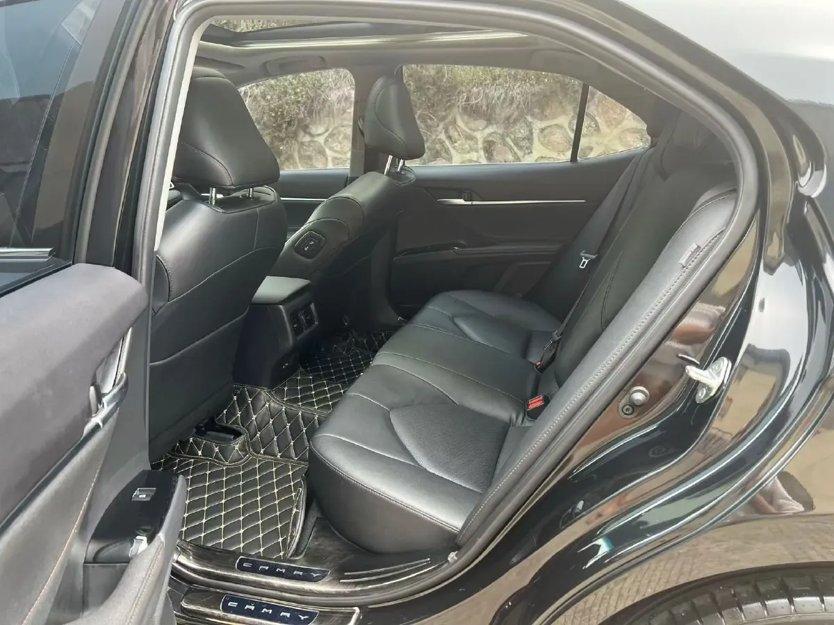 2021 Toyota Camry 2.5L 209HP L4 8AT,autocango,china used car exporter,china ev exporter,chinese used car exporter,chinese used ev exporter