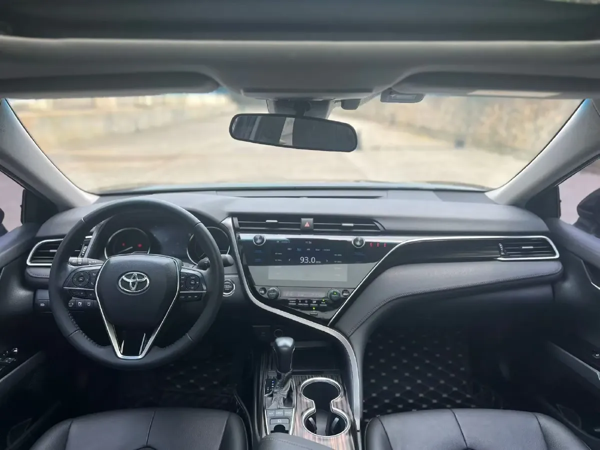 2021 Toyota Camry 2.5L 209HP L4 8AT,autocango,china used car exporter,china ev exporter,chinese used car exporter,chinese used ev exporter