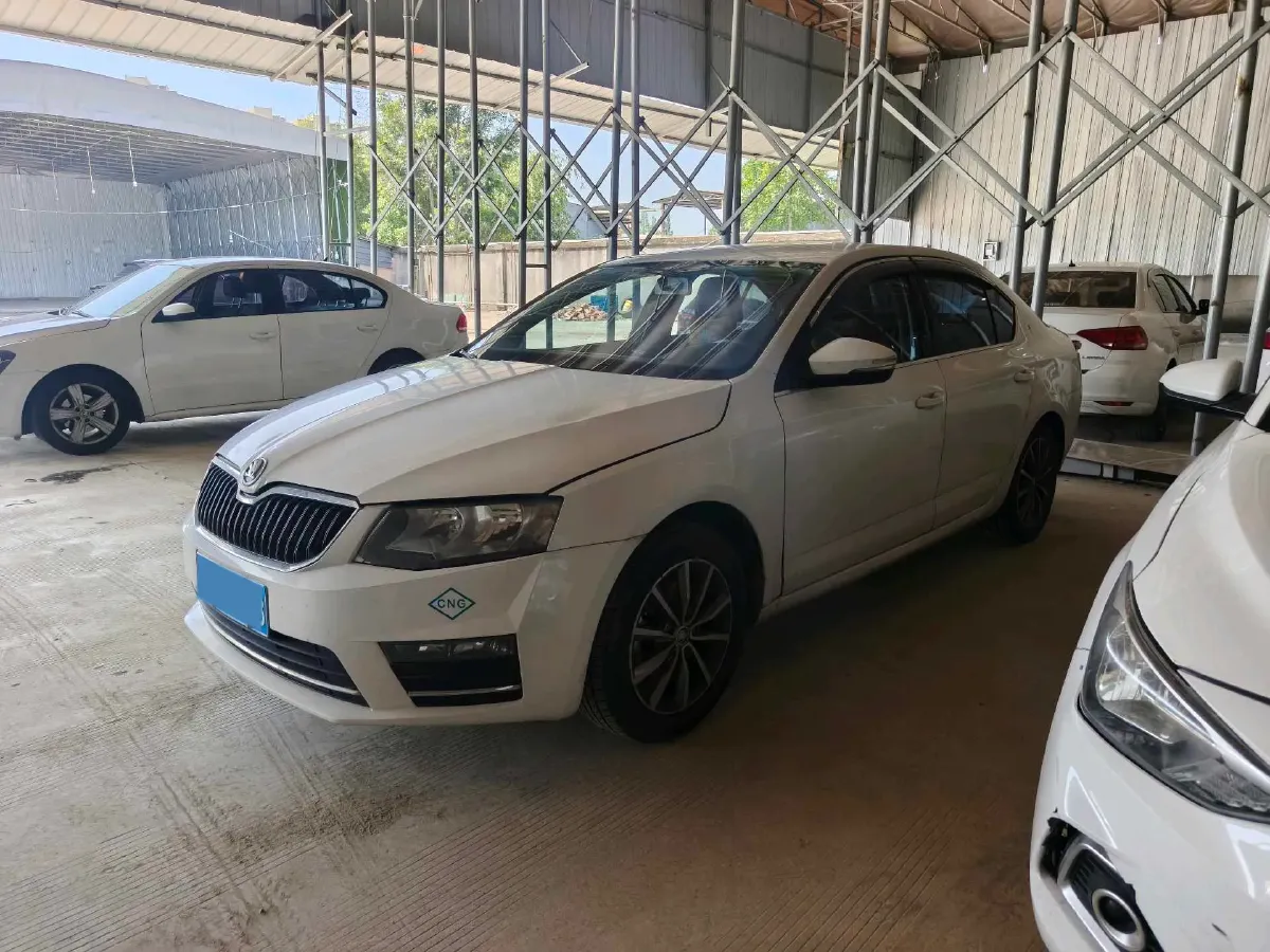 2018 Skoda Octavia 1.6L 110HP L4 5MT,autocango,china used car exporter,china ev exporter,chinese used car exporter,chinese used ev exporter