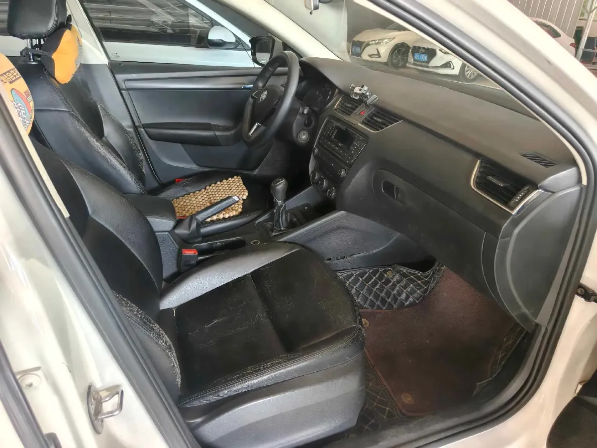 2018 Skoda Octavia 1.6L 110HP L4 5MT,autocango,china used car exporter,china ev exporter,chinese used car exporter,chinese used ev exporter