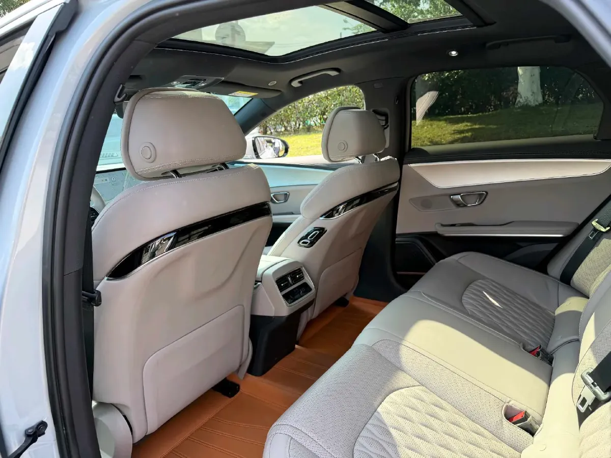 2025 BYD Han 1.5T 156HP L4 E-CVT PHEV,autocango,china used car exporter,china ev exporter,chinese used car exporter,chinese used ev exporter