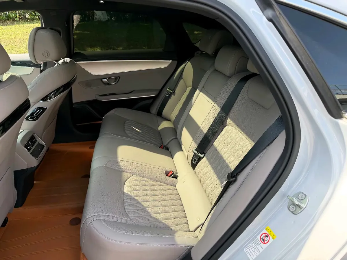 2025 BYD Han 1.5T 156HP L4 E-CVT PHEV,autocango,china used car exporter,china ev exporter,chinese used car exporter,chinese used ev exporter