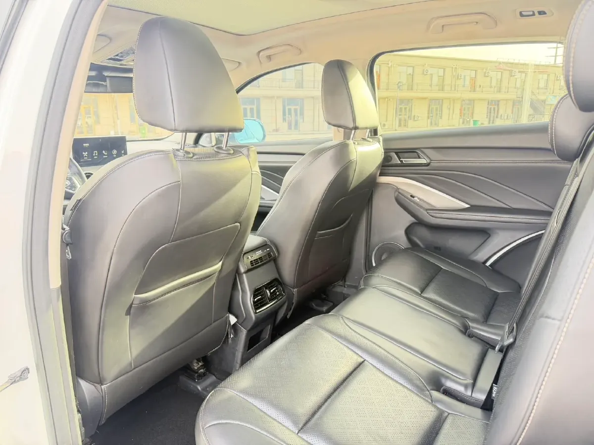 2018 WEY VV6 2.0T 197HP L4 7DCT,autocango,china used car exporter,china ev exporter,chinese used car exporter,chinese used ev exporter