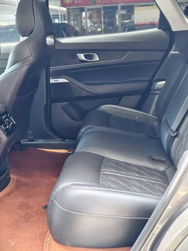 2021 ChangAn UNI-K 2.0T 233HP L4 8AT,autocango,china used car exporter,china ev exporter,chinese used car exporter,chinese used ev exporter