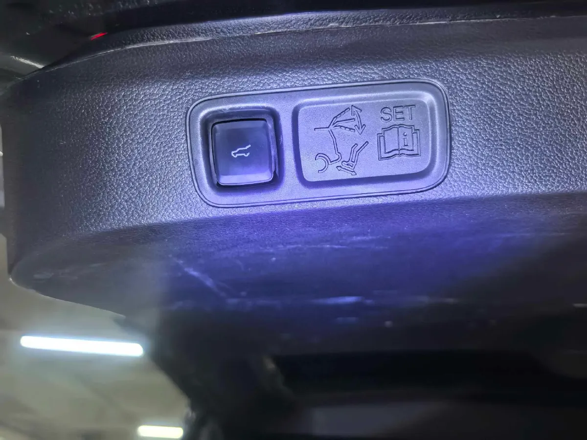 2018 Lincoln Navigator 3.5T 415HP V6 10AT,autocango,china used car exporter,china ev exporter,chinese used car exporter,chinese used ev exporter