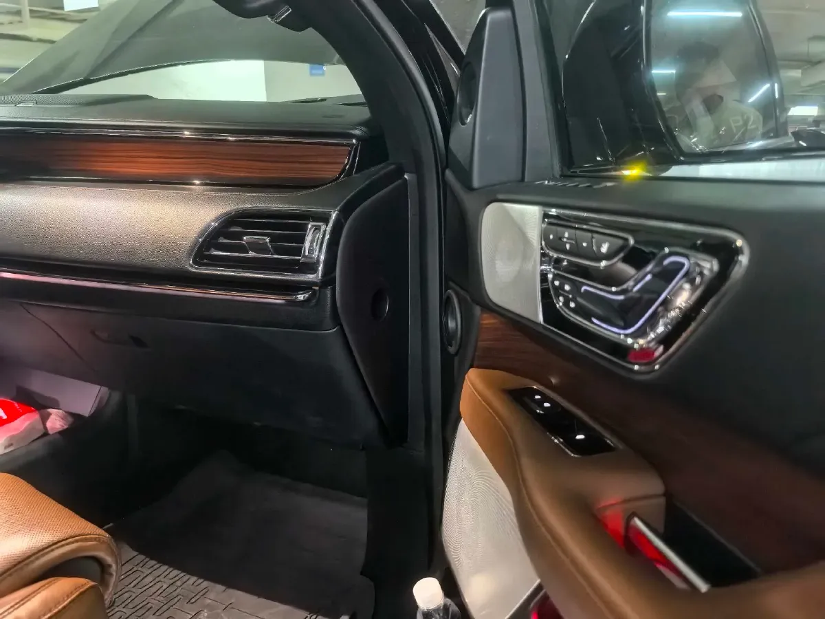 2018 Lincoln Navigator 3.5T 415HP V6 10AT,autocango,china used car exporter,china ev exporter,chinese used car exporter,chinese used ev exporter