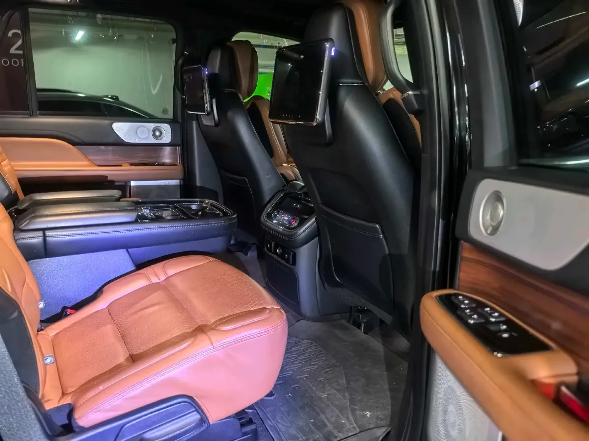 2018 Lincoln Navigator 3.5T 415HP V6 10AT,autocango,china used car exporter,china ev exporter,chinese used car exporter,chinese used ev exporter