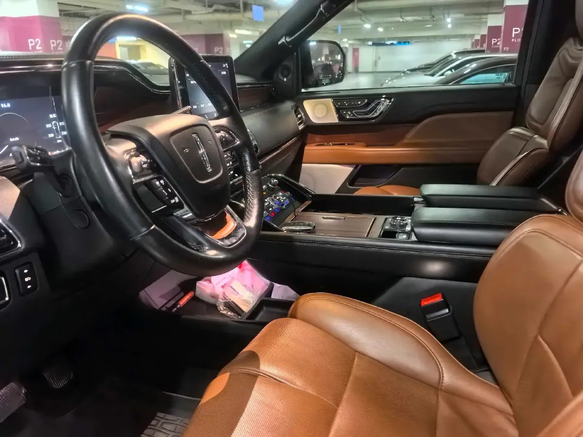 2018 Lincoln Navigator 3.5T 415HP V6 10AT,autocango,china used car exporter,china ev exporter,chinese used car exporter,chinese used ev exporter