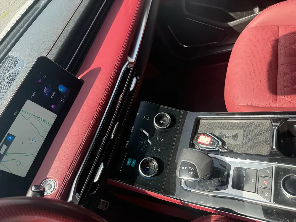 2023 Jetour X70 Plus 1.6T 197HP L4 7DCT,autocango,china used car exporter,china ev exporter,chinese used car exporter,chinese used ev exporter