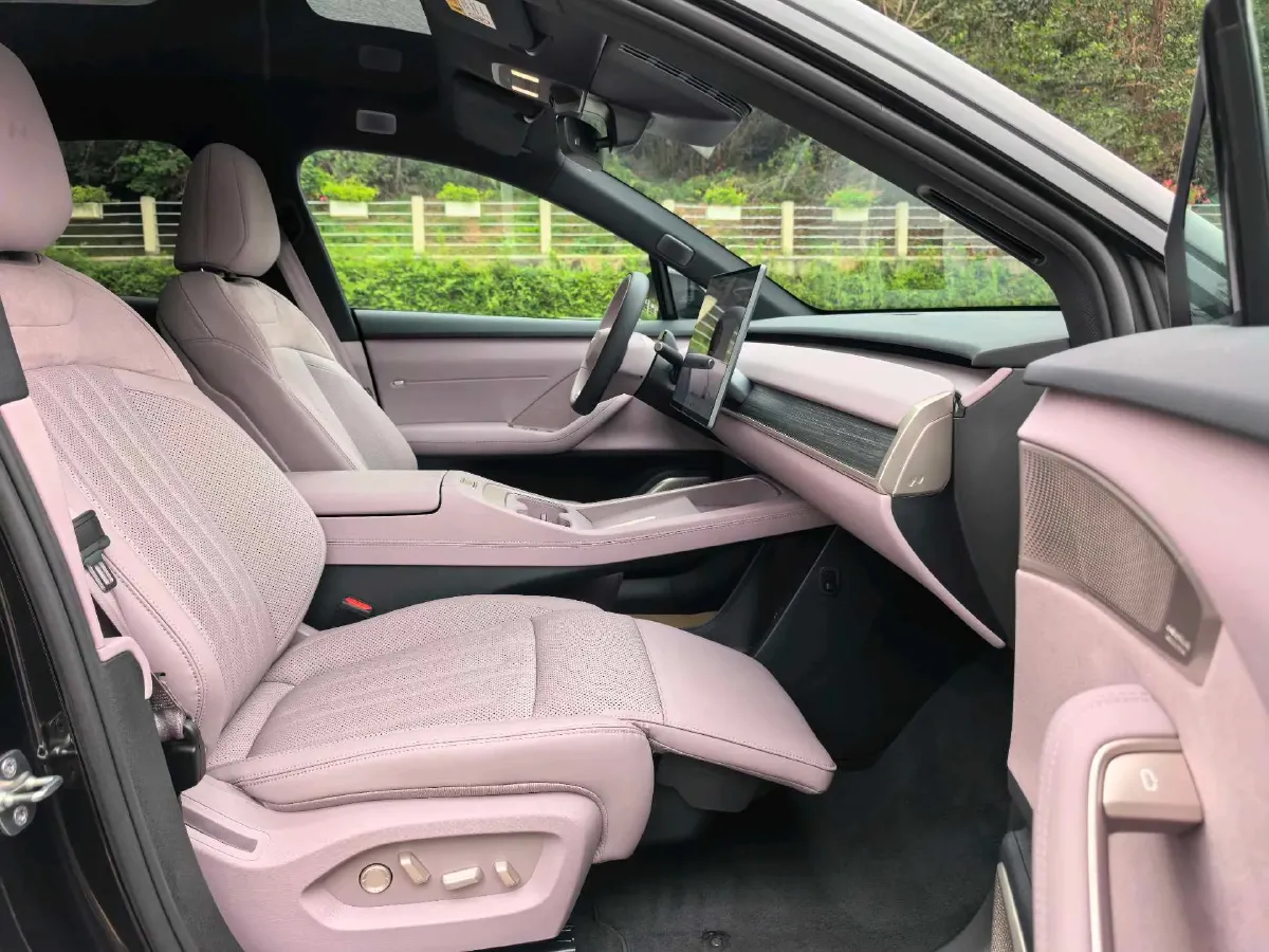 2024 IM L6 BEV 75KWH,autocango,china used car exporter,china ev exporter,chinese used car exporter,chinese used ev exporter