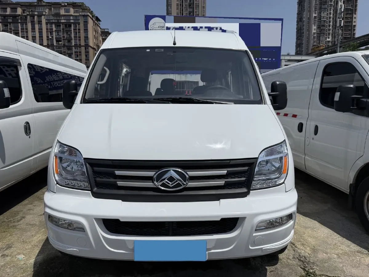 2021 MAXUS XinTu V80 2.0T 139HP L4 6MT,autocango,china used car exporter,china ev exporter,chinese used car exporter,chinese used ev exporter