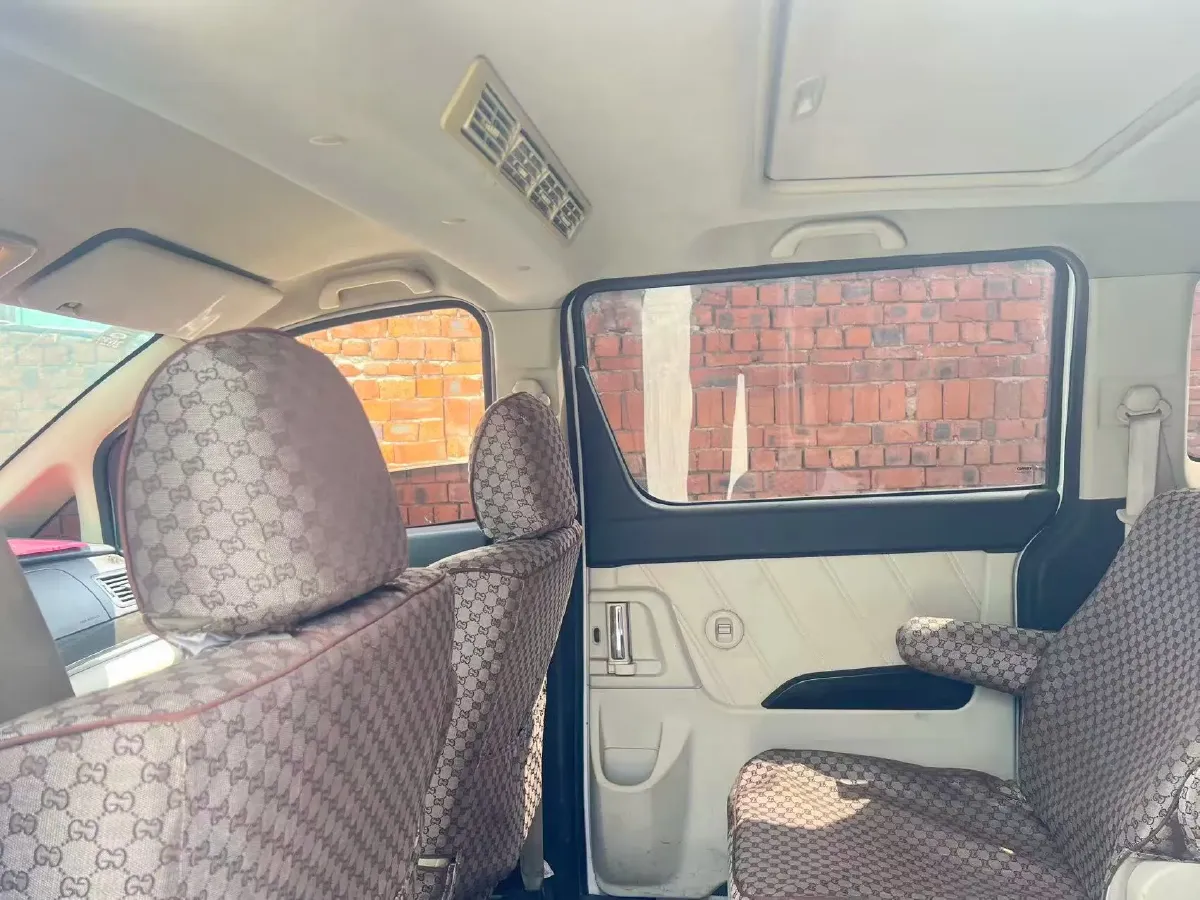 2018 Yema SiPaiKa 1.5L 112HP L4 5MT,autocango,china used car exporter,china ev exporter,chinese used car exporter,chinese used ev exporter