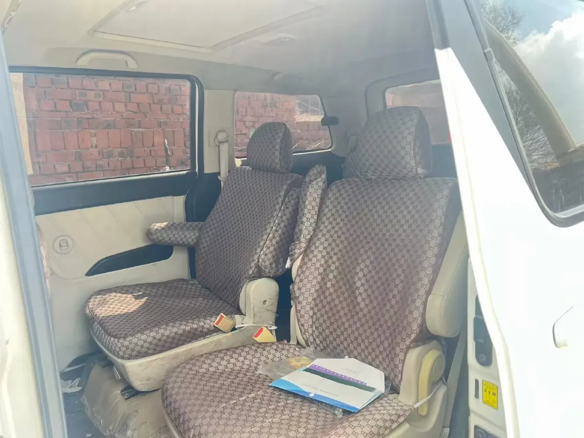 2018 Yema SiPaiKa 1.5L 112HP L4 5MT,autocango,china used car exporter,china ev exporter,chinese used car exporter,chinese used ev exporter