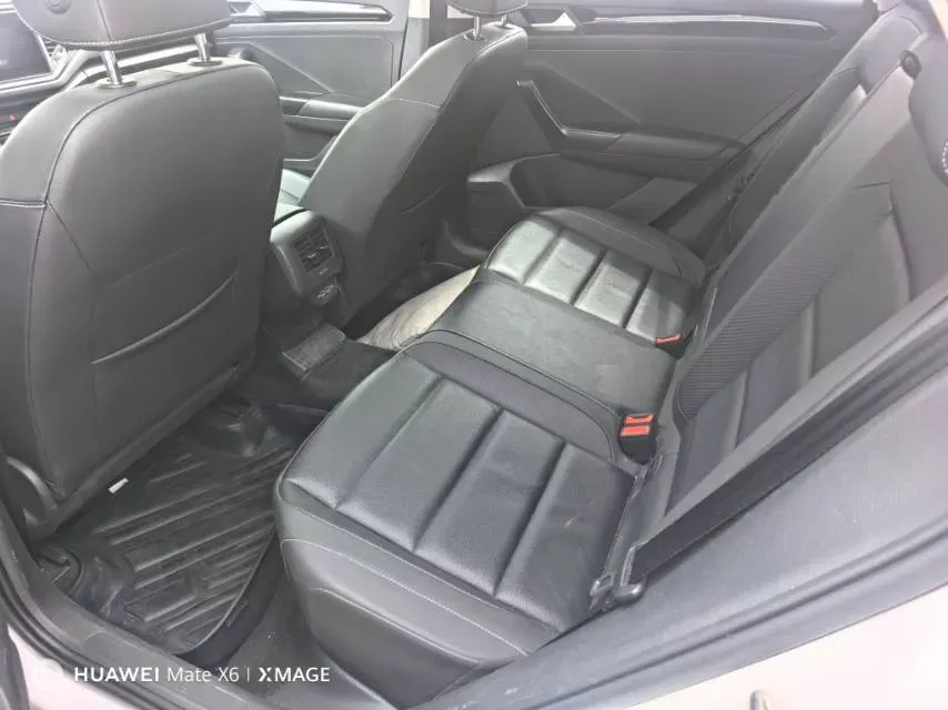 2022 Volkswagen T-Roc 1.4T 150HP L4 7DCT,autocango,china used car exporter,china ev exporter,chinese used car exporter,chinese used ev exporter