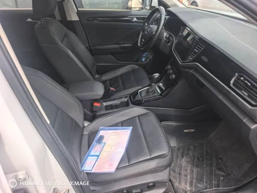 2022 Volkswagen T-Roc 1.4T 150HP L4 7DCT,autocango,china used car exporter,china ev exporter,chinese used car exporter,chinese used ev exporter