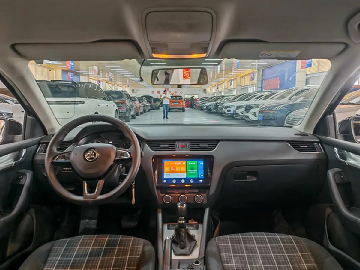 2019 Skoda Octavia 1.5L 116HP L4 6AT,autocango,china used car exporter,china ev exporter,chinese used car exporter,chinese used ev exporter