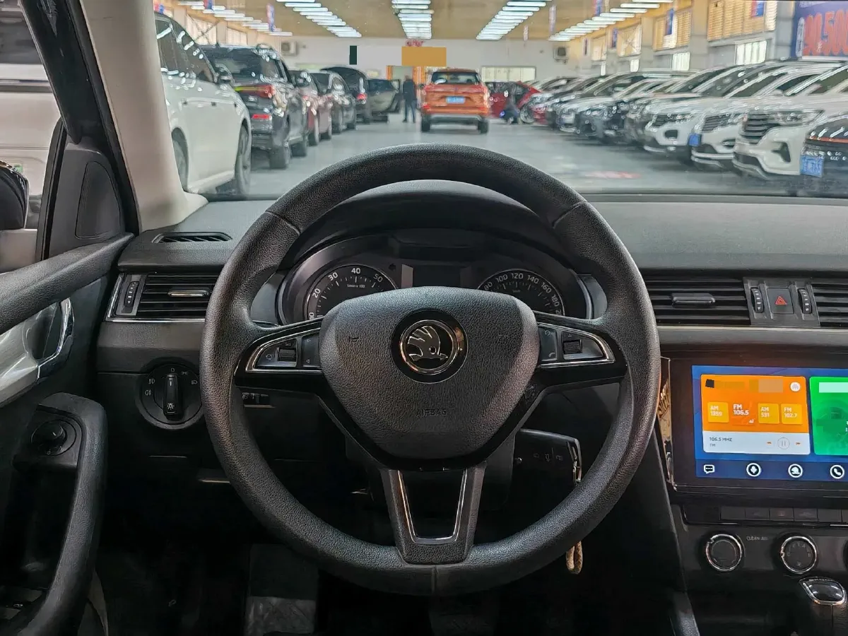 2019 Skoda Octavia 1.5L 116HP L4 6AT,autocango,china used car exporter,china ev exporter,chinese used car exporter,chinese used ev exporter