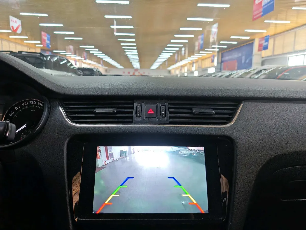 2019 Skoda Octavia 1.5L 116HP L4 6AT,autocango,china used car exporter,china ev exporter,chinese used car exporter,chinese used ev exporter