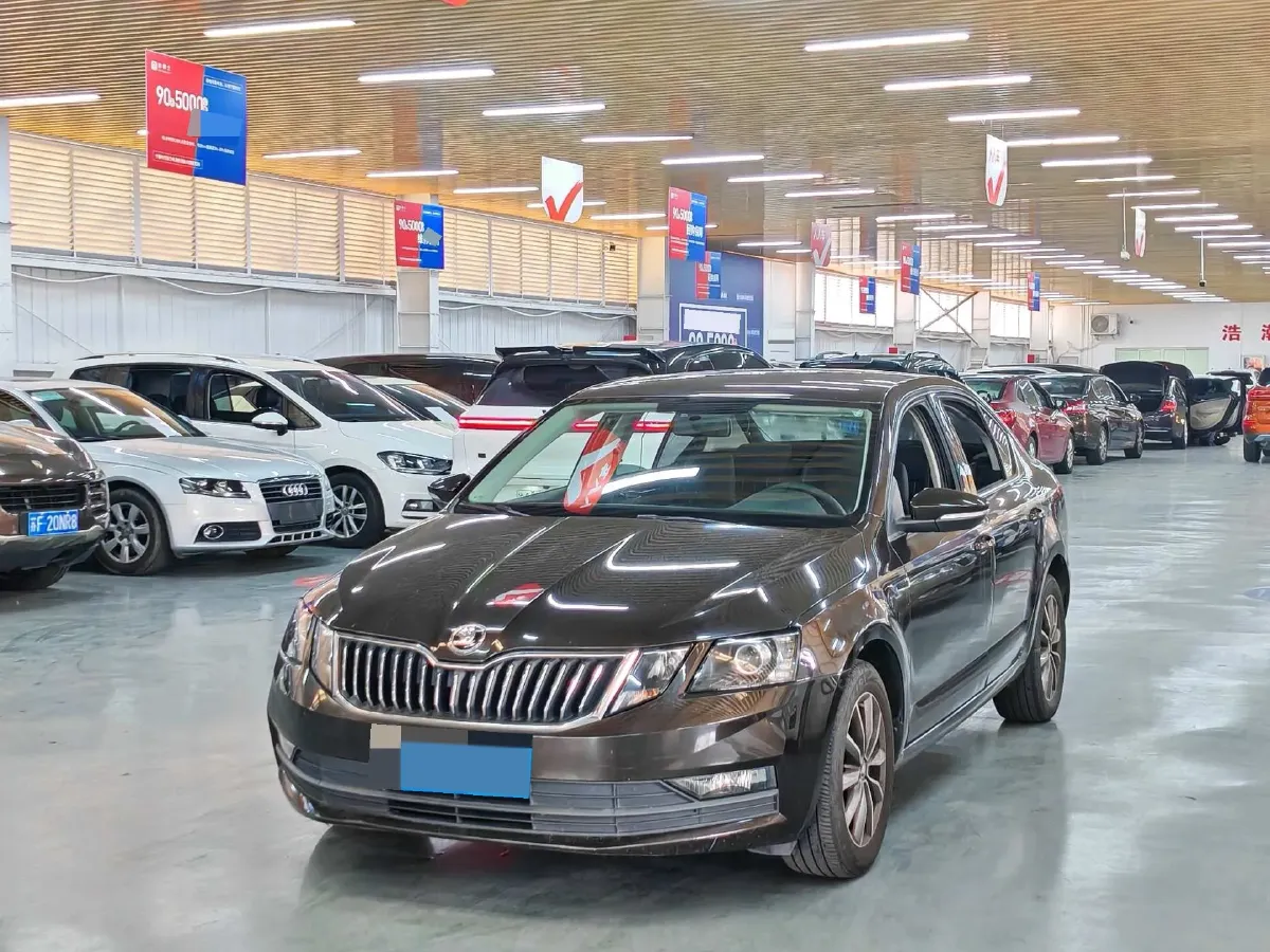 2019 Skoda Octavia 1.5L 116HP L4 6AT,autocango,china used car exporter,china ev exporter,chinese used car exporter,chinese used ev exporter
