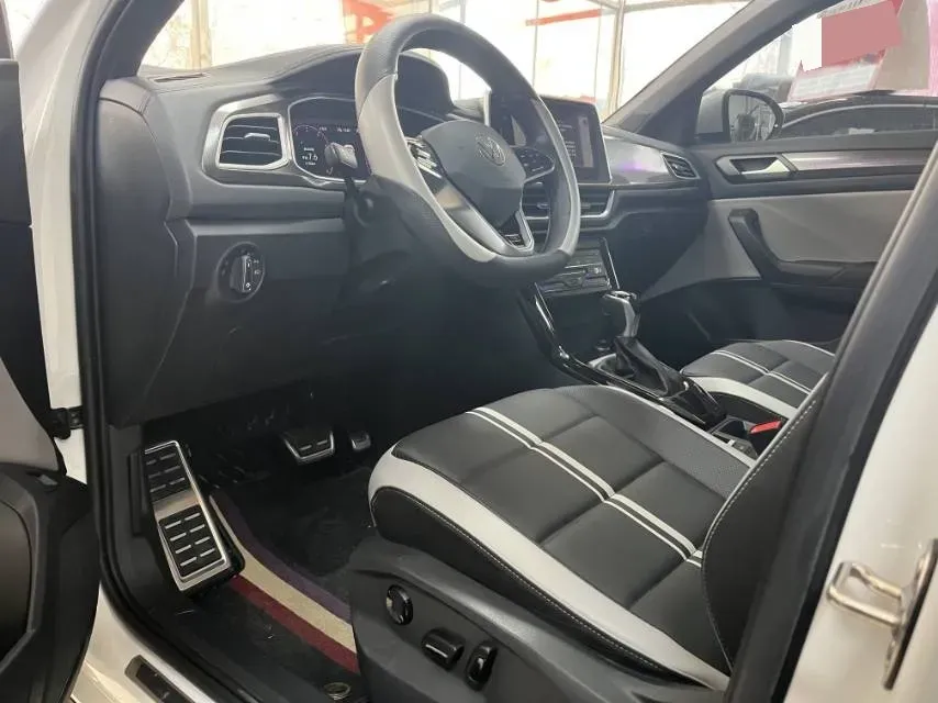 2023 Volkswagen T-Roc 1.5T 160HP L4 7DCT,autocango,china used car exporter,china ev exporter,chinese used car exporter,chinese used ev exporter