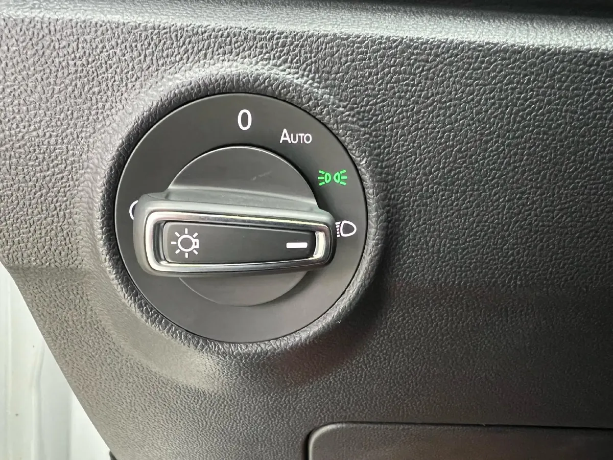 2023 Volkswagen T-Roc 1.4T 150HP L4 7DCT,autocango,china used car exporter,china ev exporter,chinese used car exporter,chinese used ev exporter