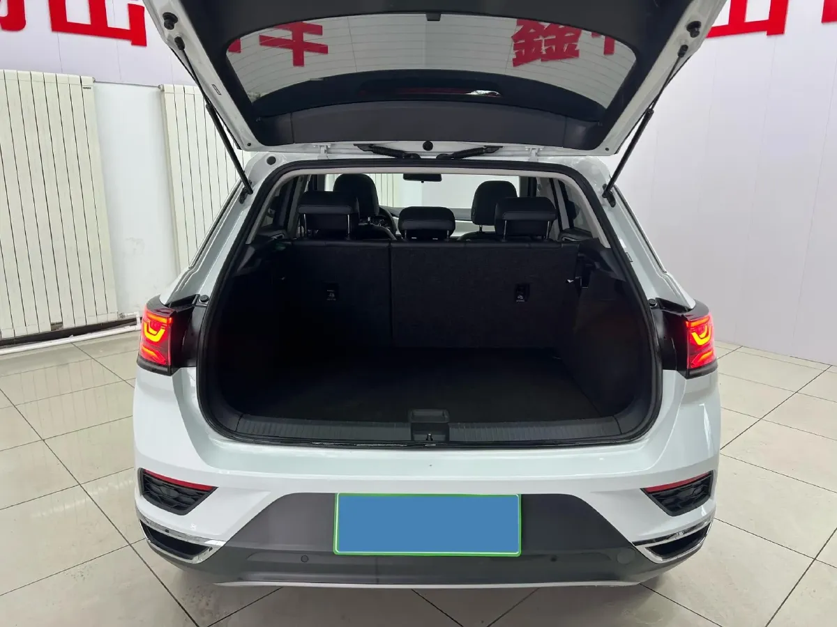 2023 Volkswagen T-Roc 1.4T 150HP L4 7DCT,autocango,china used car exporter,china ev exporter,chinese used car exporter,chinese used ev exporter