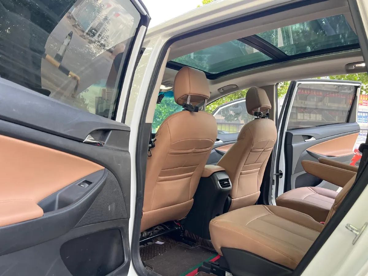 2021 Buick GL6 1.3T 163HP L3 6AT,autocango,china used car exporter,china ev exporter,chinese used car exporter,chinese used ev exporter