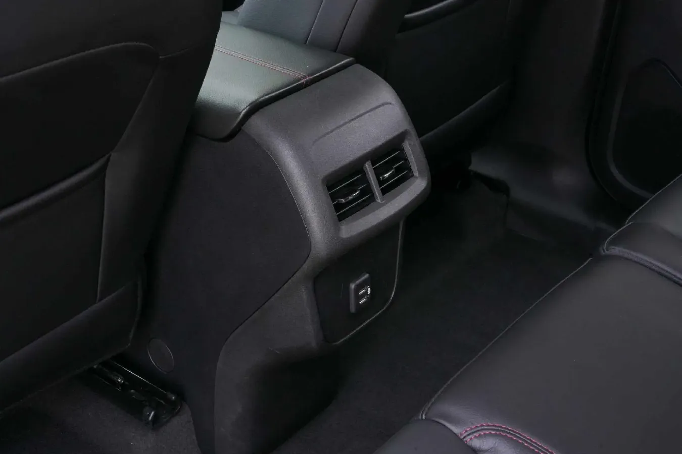 2019 Chevrolet Equinox 2.0T 260HP L4 9AT,autocango,china used car exporter,china ev exporter,chinese used car exporter,chinese used ev exporter