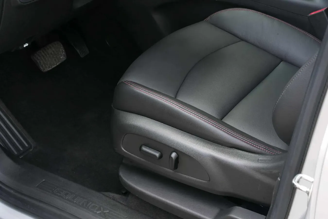 2019 Chevrolet Equinox 2.0T 260HP L4 9AT,autocango,china used car exporter,china ev exporter,chinese used car exporter,chinese used ev exporter