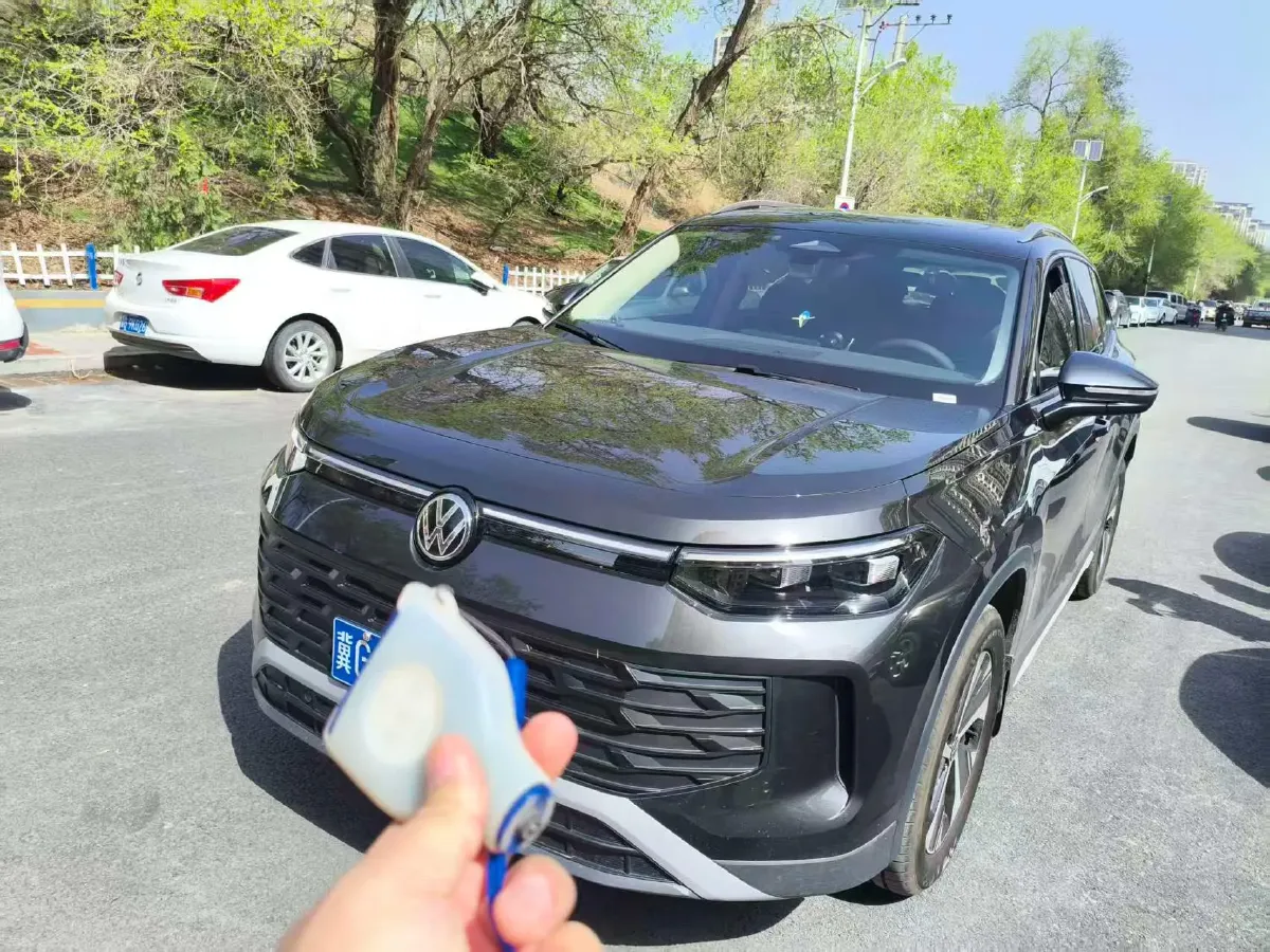 2025 Volkswagen Tayron 1.5T 160HP L4 7DCT,autocango,china used car exporter,china ev exporter,chinese used car exporter,chinese used ev exporter