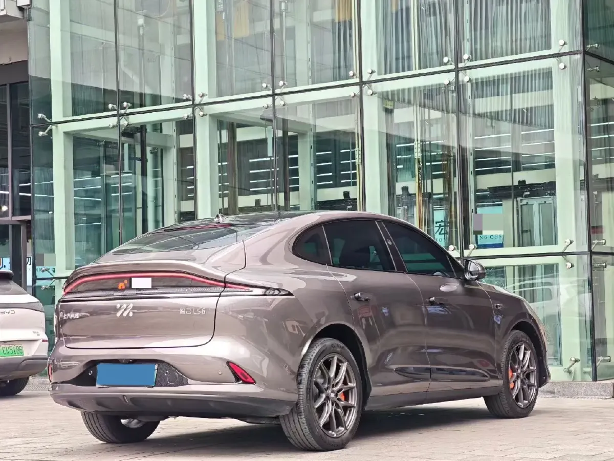 2025 IM LS6 BEV 75KWH,autocango,china used car exporter,china ev exporter,chinese used car exporter,chinese used ev exporter