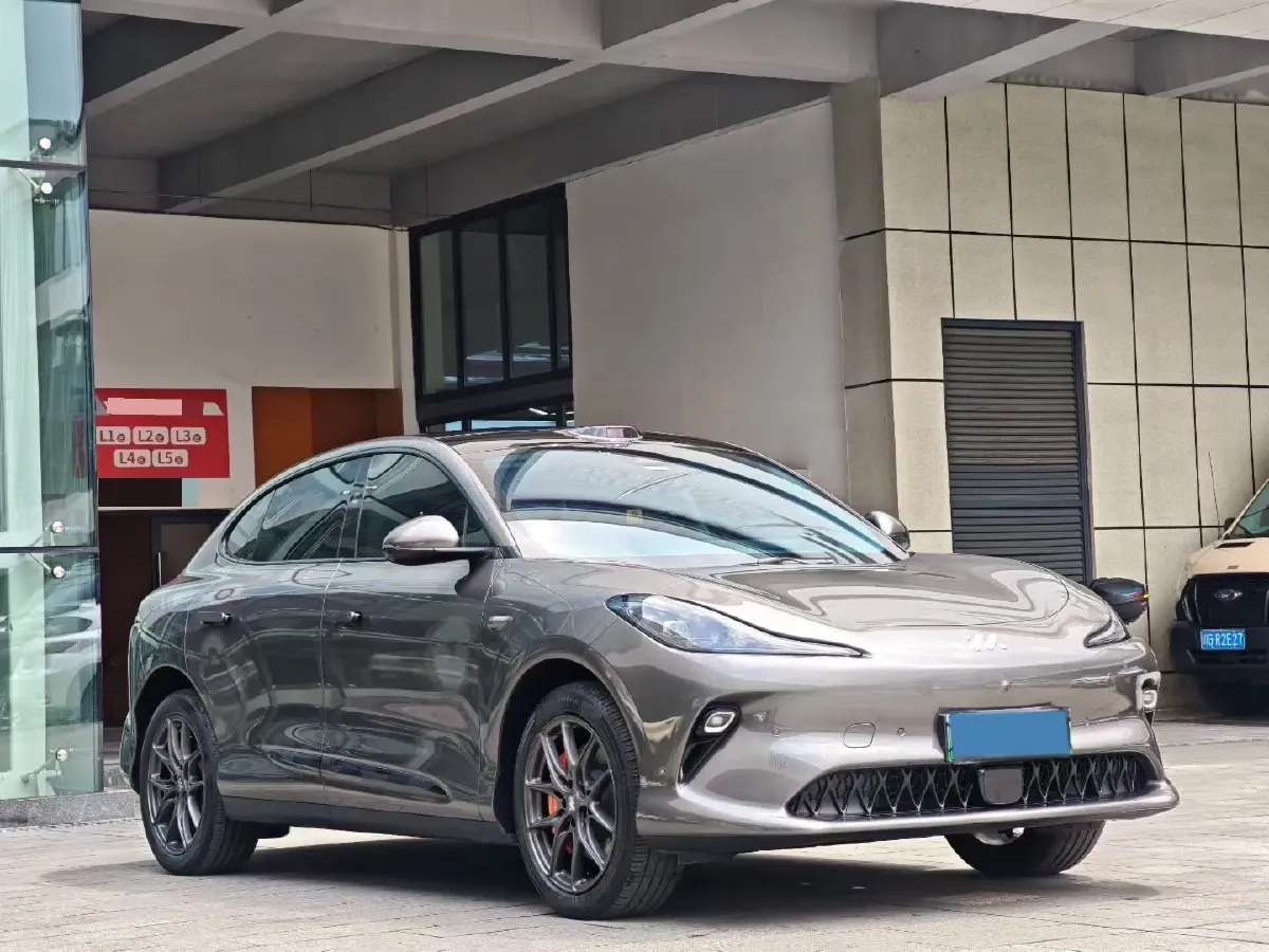 2025 IM LS6 BEV 75KWH,autocango,china used car exporter,china ev exporter,chinese used car exporter,chinese used ev exporter