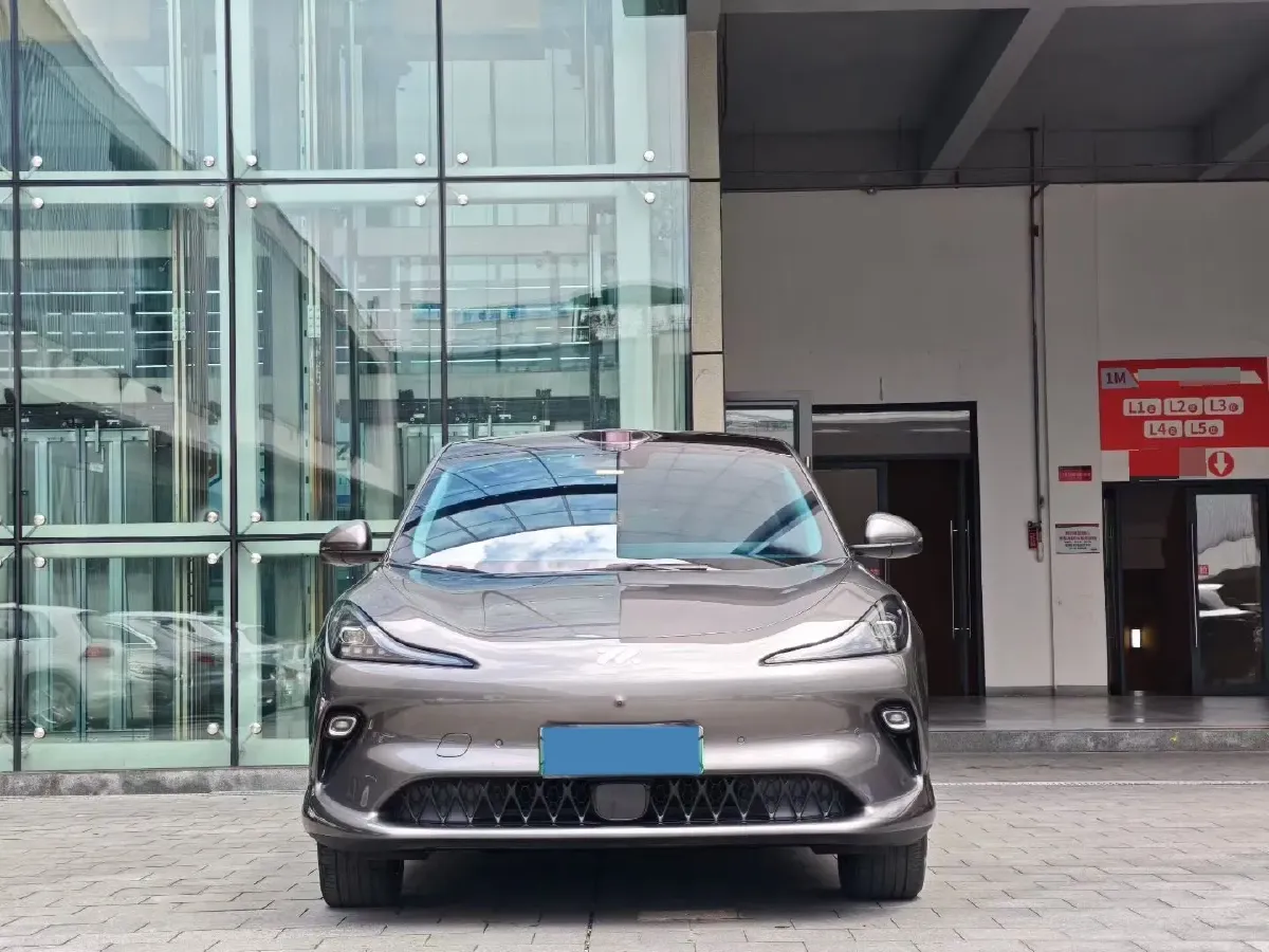 2025 IM LS6 BEV 75KWH,autocango,china used car exporter,china ev exporter,chinese used car exporter,chinese used ev exporter