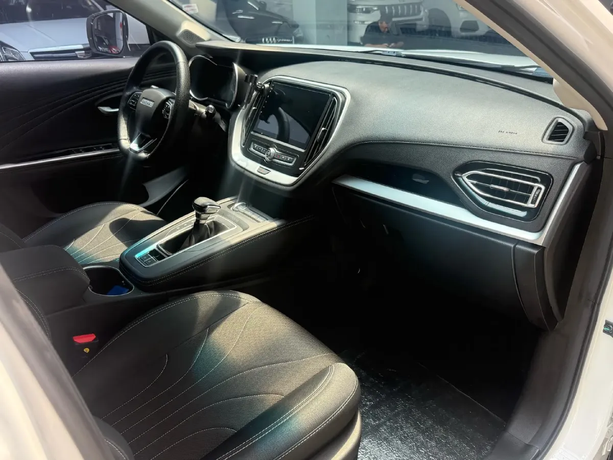 2020 Jetour X70M 1.5T 156HP L4 6DCT,autocango,china used car exporter,china ev exporter,chinese used car exporter,chinese used ev exporter