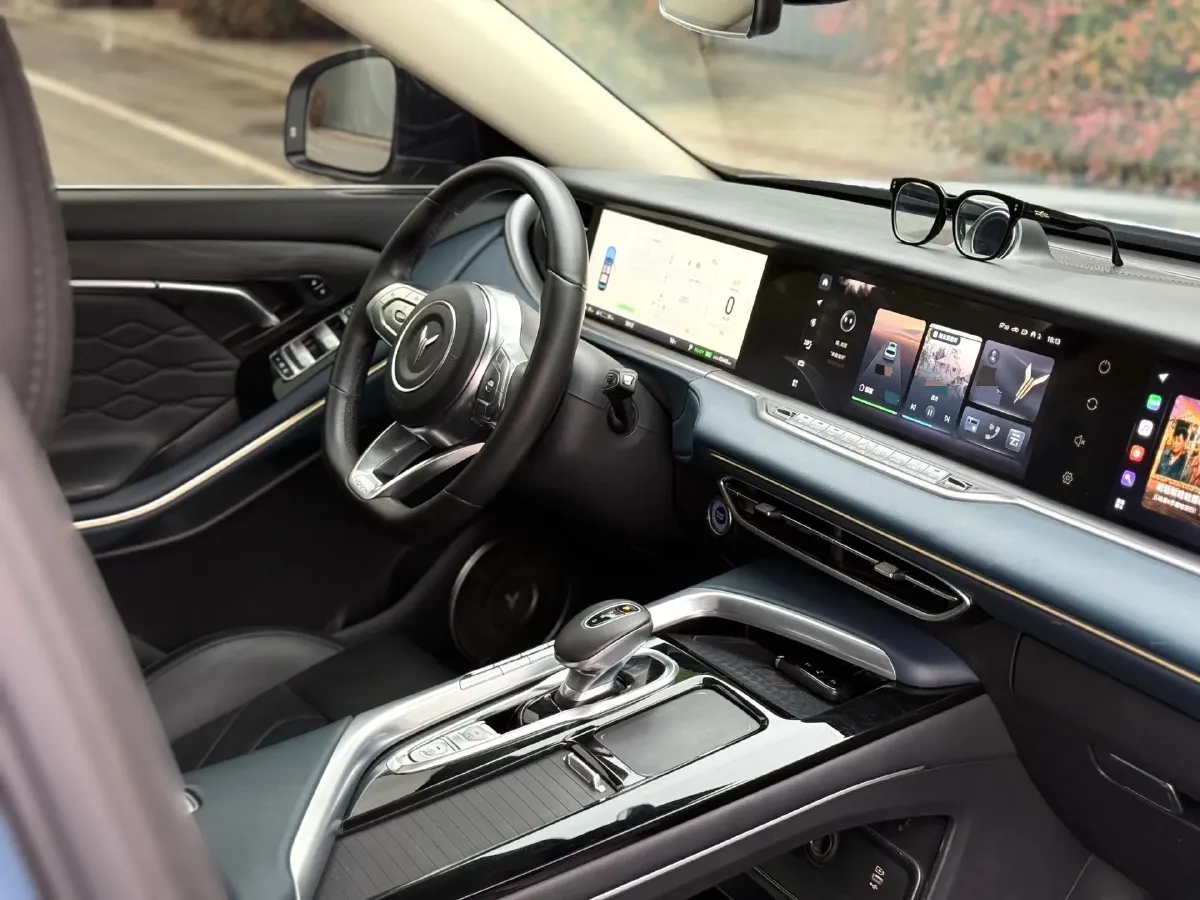 2021 Voyah FREE Range Extended 109HP REEV 33KWH,autocango,china used car exporter,china ev exporter,chinese used car exporter,chinese used ev exporter