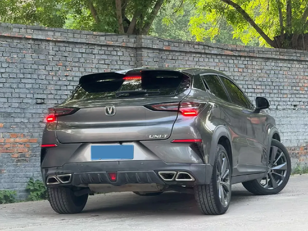 2020 ChangAn UNI-T 1.5T 180HP L4 7DCT,autocango,china used car exporter,china ev exporter,chinese used car exporter,chinese used ev exporter