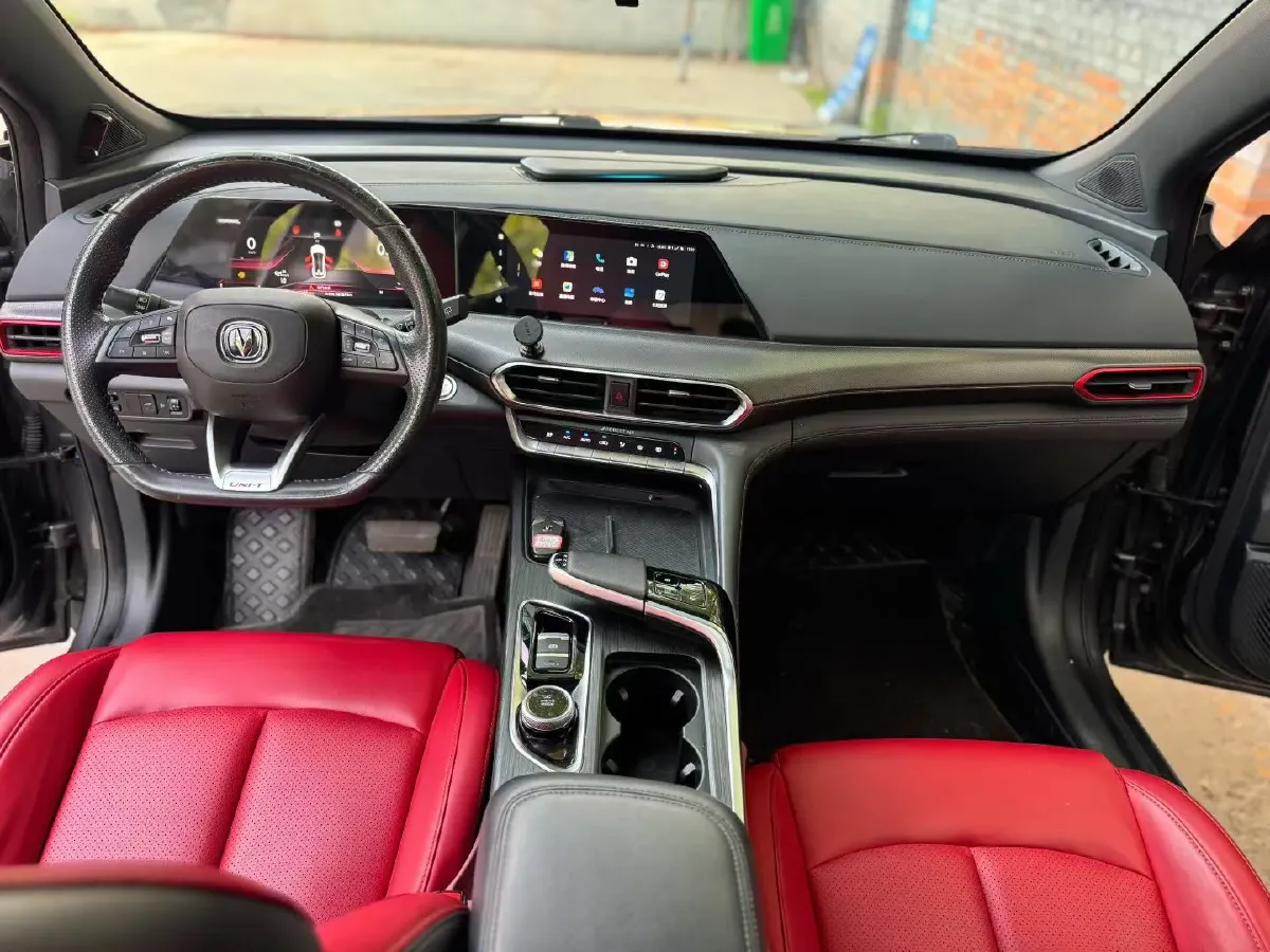 2020 ChangAn UNI-T 1.5T 180HP L4 7DCT,autocango,china used car exporter,china ev exporter,chinese used car exporter,chinese used ev exporter