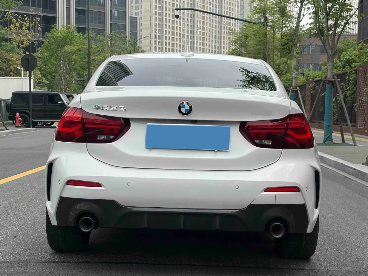 2023 BMW 1 Series 2.0T 178HP L4 7DCT,autocango,china used car exporter,china ev exporter,chinese used car exporter,chinese used ev exporter