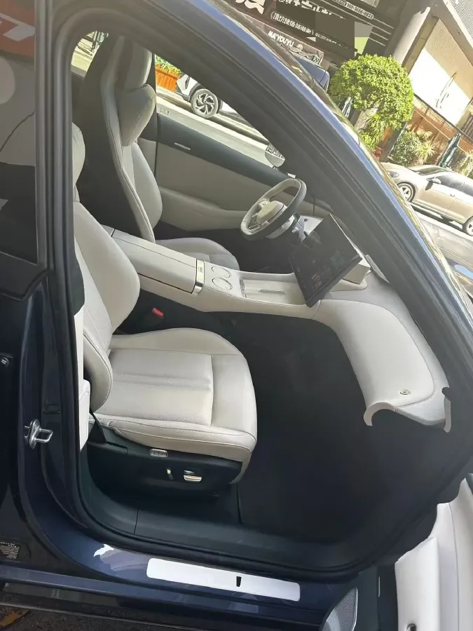 2025 MI YU7 BEV 101.7KWH,autocango,china used car exporter,china ev exporter,chinese used car exporter,chinese used ev exporter