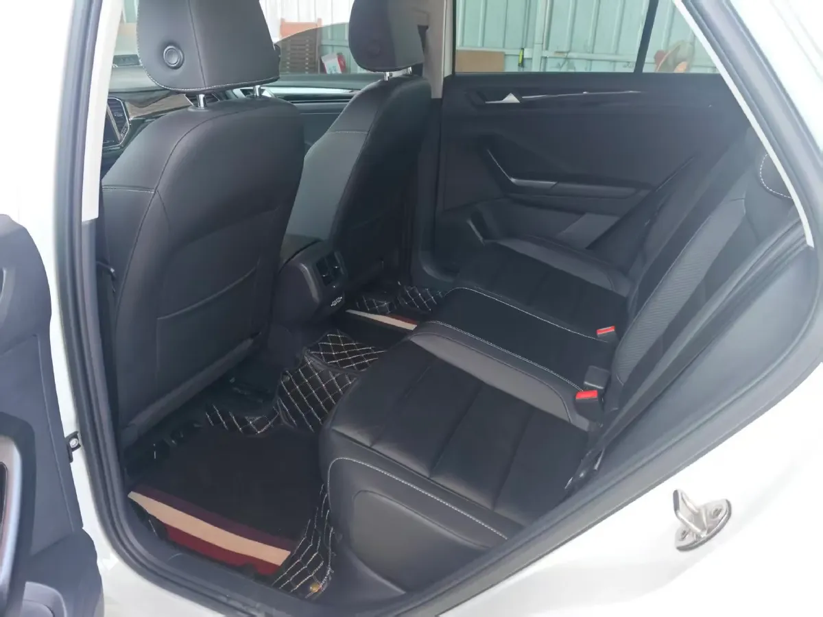 2019 Volkswagen T-Roc 1.4T 150HP L4 7DCT,autocango,china used car exporter,china ev exporter,chinese used car exporter,chinese used ev exporter