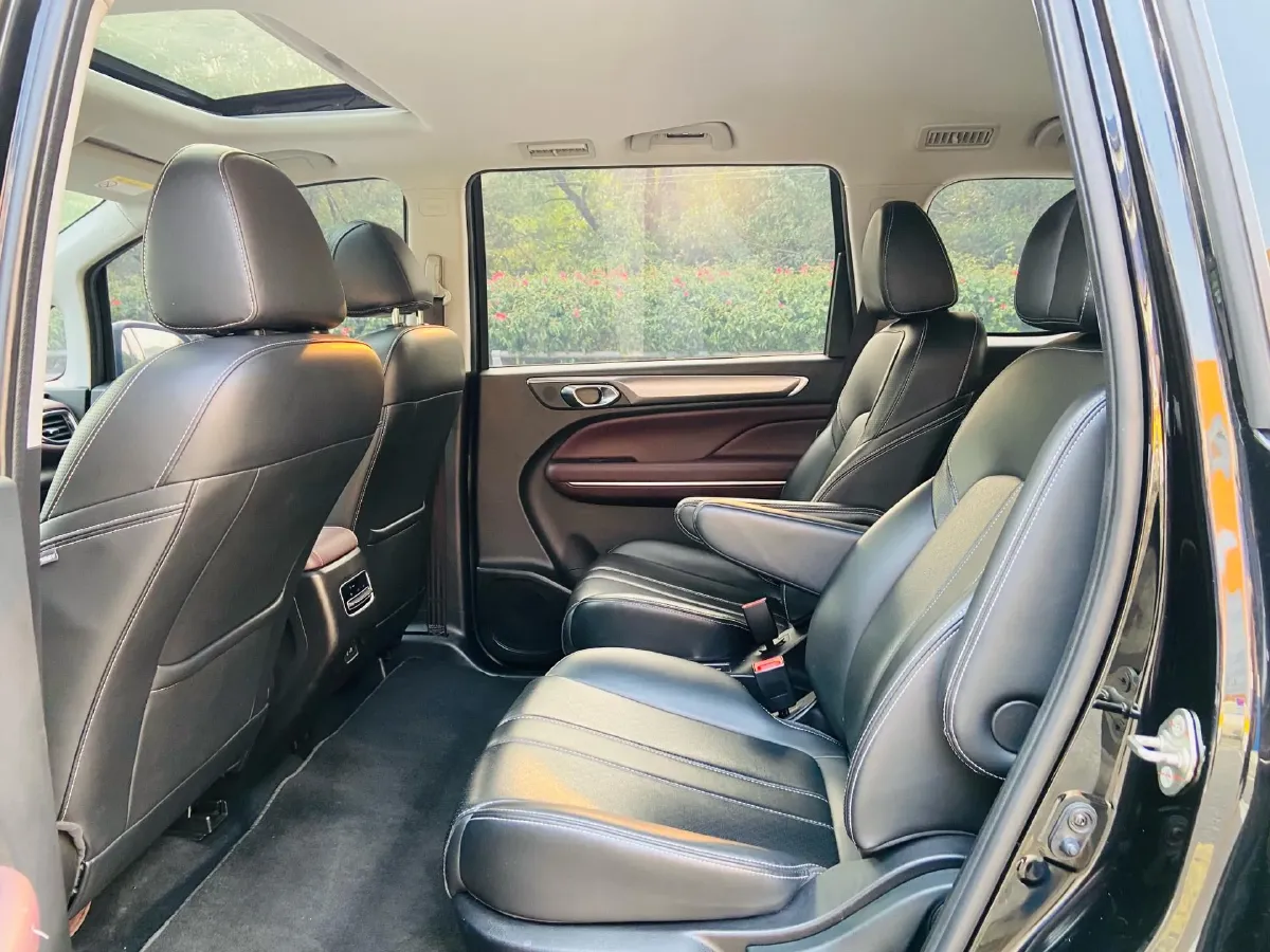 2021 GAC Trumpchi M6 1.5T 169HP L4 7DCT,autocango,china used car exporter,china ev exporter,chinese used car exporter,chinese used ev exporter