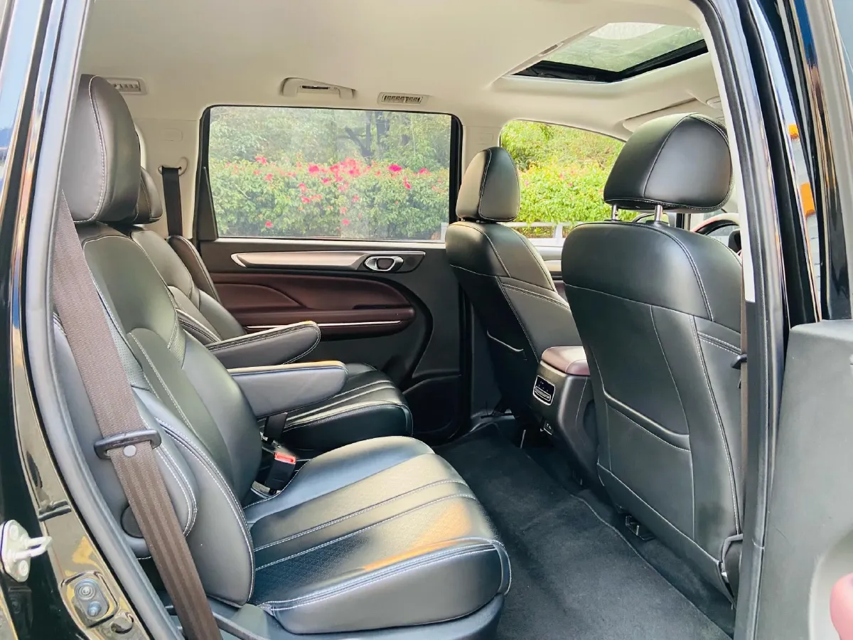 2021 GAC Trumpchi M6 1.5T 169HP L4 7DCT,autocango,china used car exporter,china ev exporter,chinese used car exporter,chinese used ev exporter