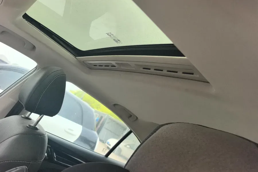 2021 Roewe i5 1.5L 120HP L4 CVT,autocango,china used car exporter,china ev exporter,chinese used car exporter,chinese used ev exporter