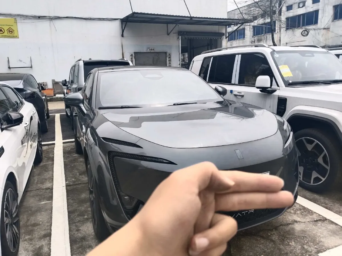 2025 Avatr 11 BEV,autocango,china used car exporter,china ev exporter,chinese used car exporter,chinese used ev exporter
