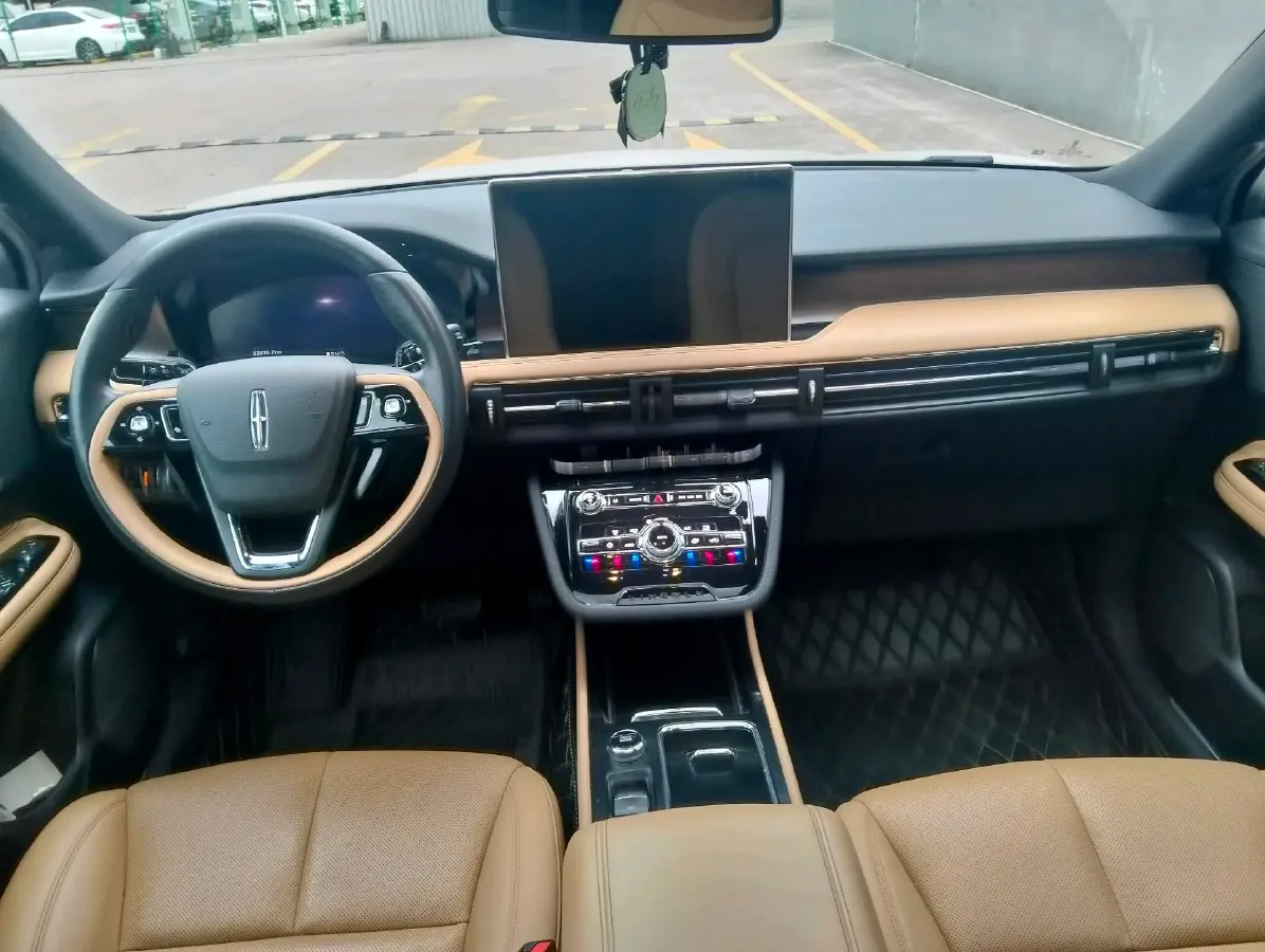 2022 Lincoln Corsair 2.0T 245HP L4 8AT,autocango,china used car exporter,china ev exporter,chinese used car exporter,chinese used ev exporter