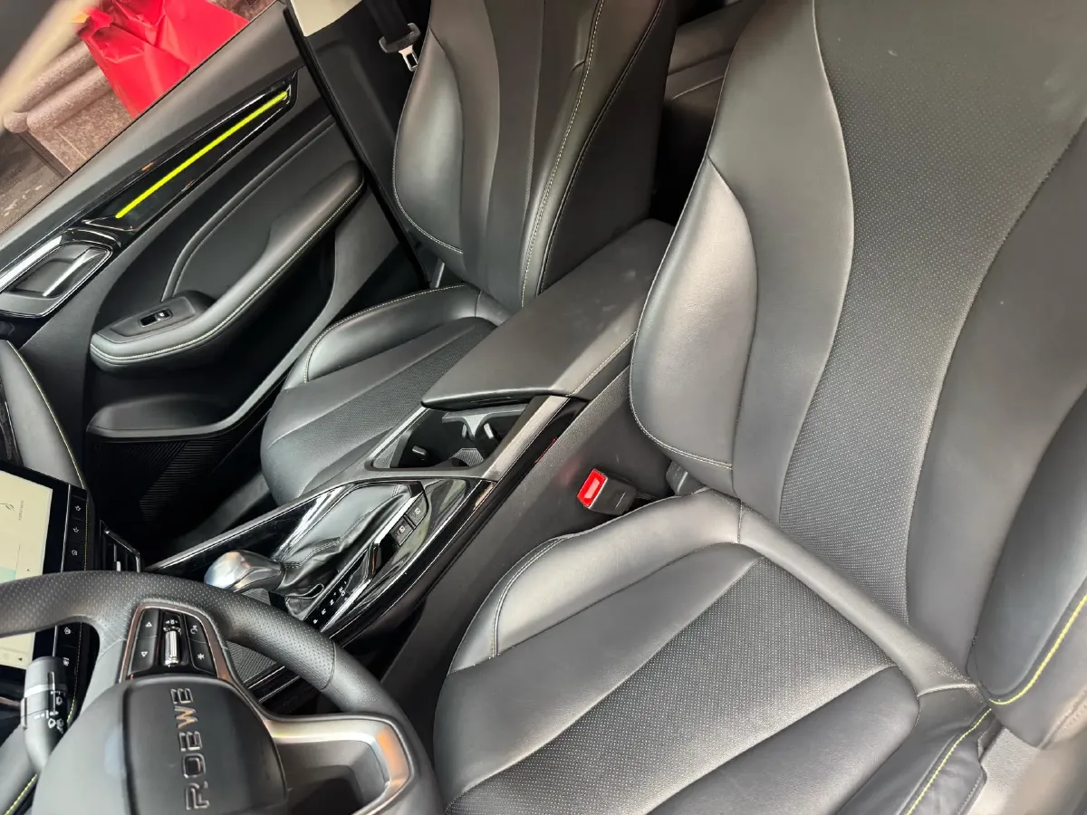 2021 Roewe i5 1.5L 120HP L4 CVT,autocango,china used car exporter,china ev exporter,chinese used car exporter,chinese used ev exporter